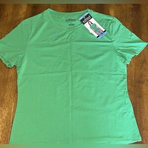 Edited by Remi Bader Green Baby Tee Women’s Size Large Stetch